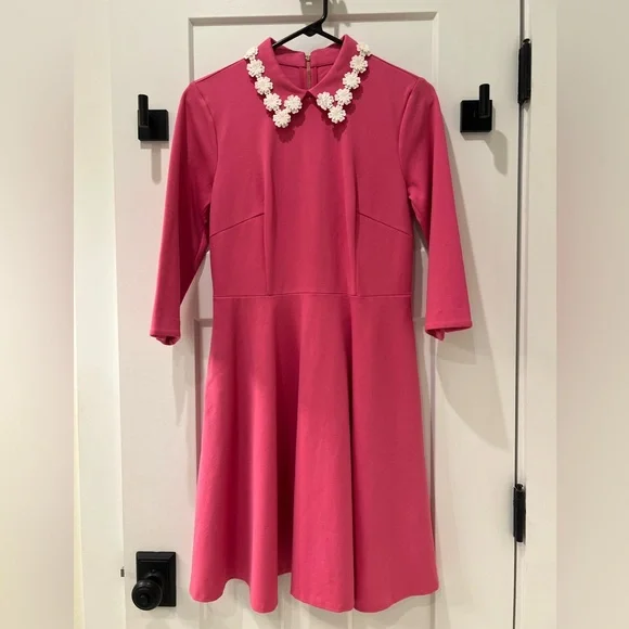 Adorable NWT Kate Spade Pink Dress with Flower Collar Size Small - Picture 1 of 4
